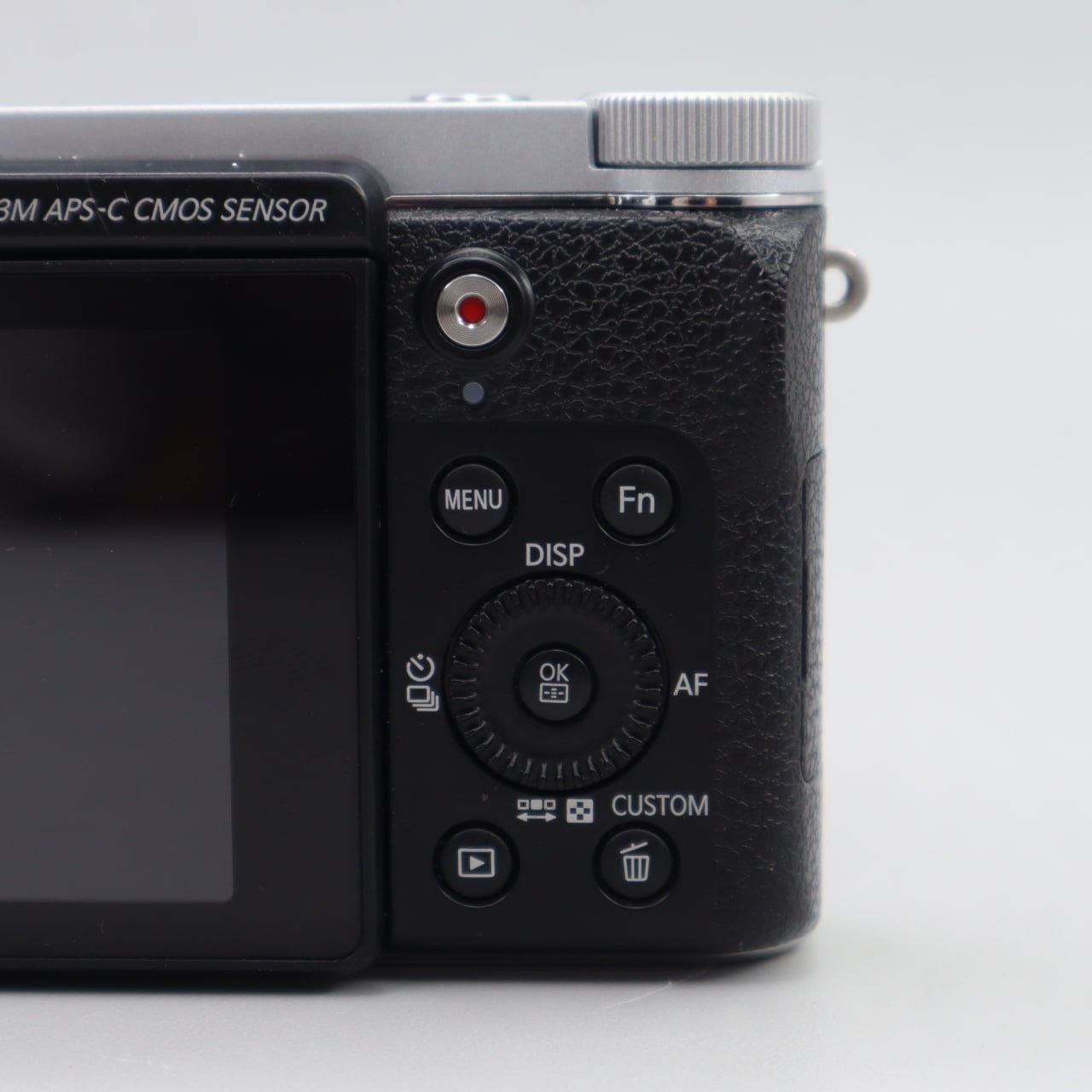 Samsung NX3000 Mirrorless Ricondizionata + Batteria Tracolla Cavo | Buono