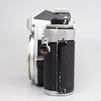 Nikon FE Reflex 35mm - Per Restauro o Ricambi