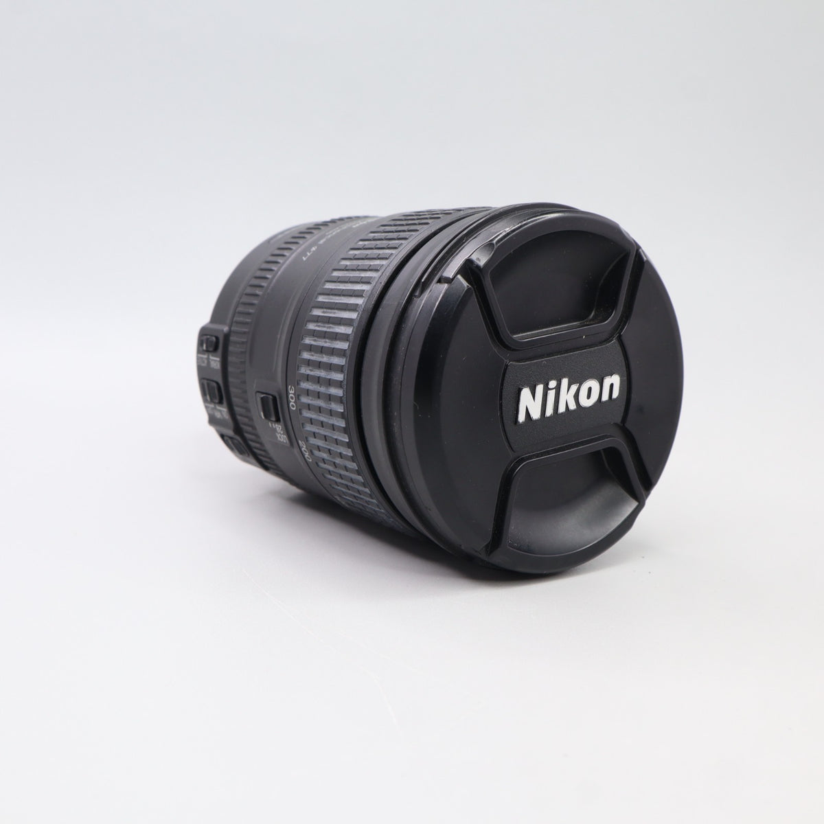 Nikon AF-S Nikkor 28-300mm f/3.5-5.6 G ED VR