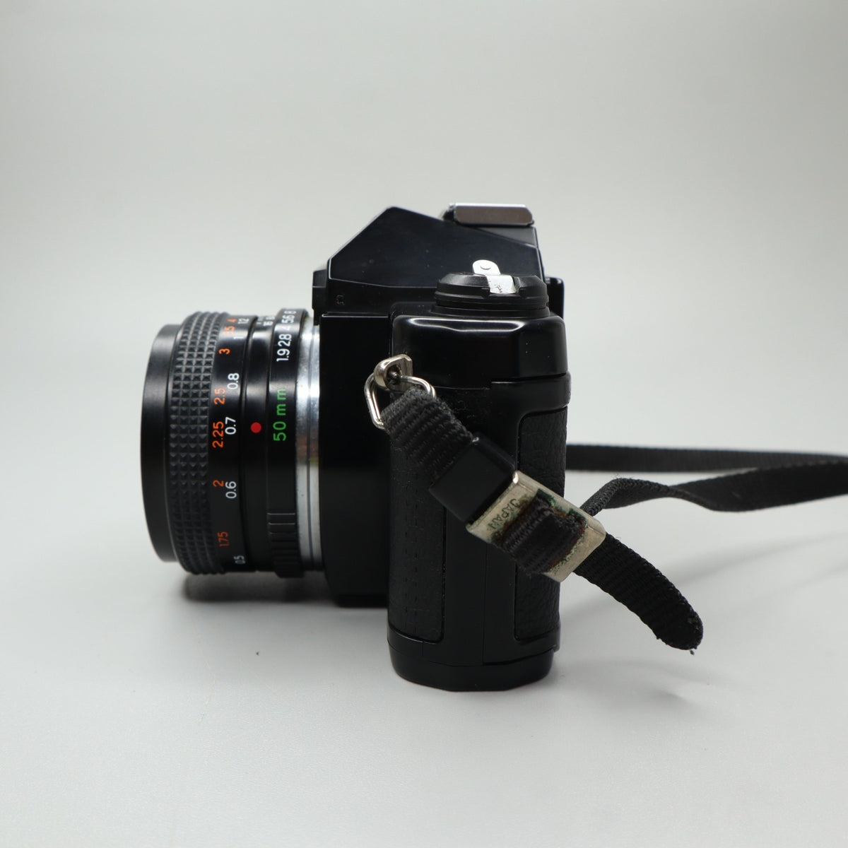 Yashica FX-3 Super 2000 con obiettivo ML 50mm f/1.9