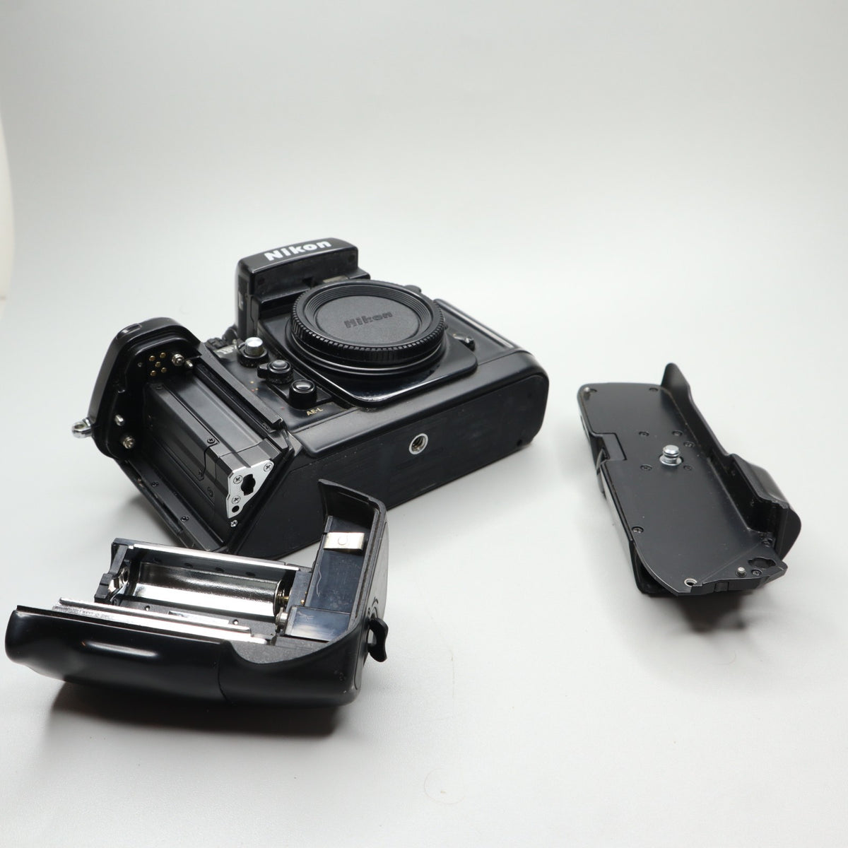 Nikon F4S con battery grip MB-21 - per ricambi