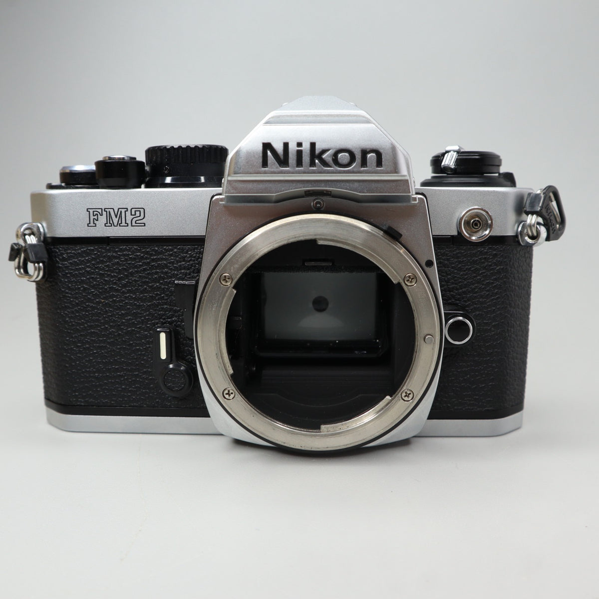 Nikon FM2 Argento - Condizioni Eccellenti, Praticamente Nuova