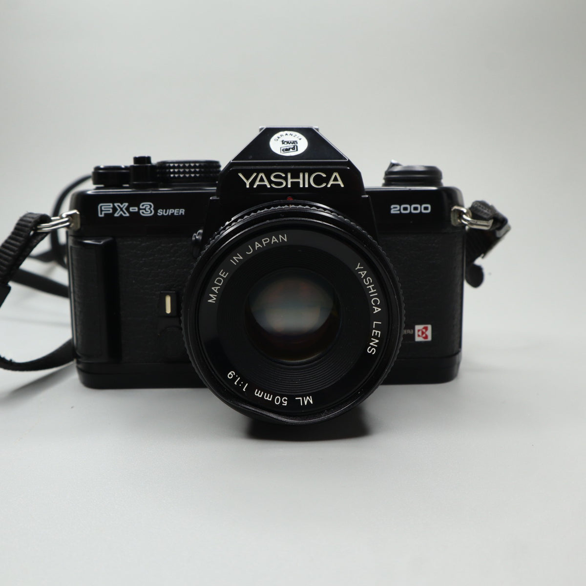 Yashica FX-3 Super 2000 con obiettivo ML 50mm f/1.9