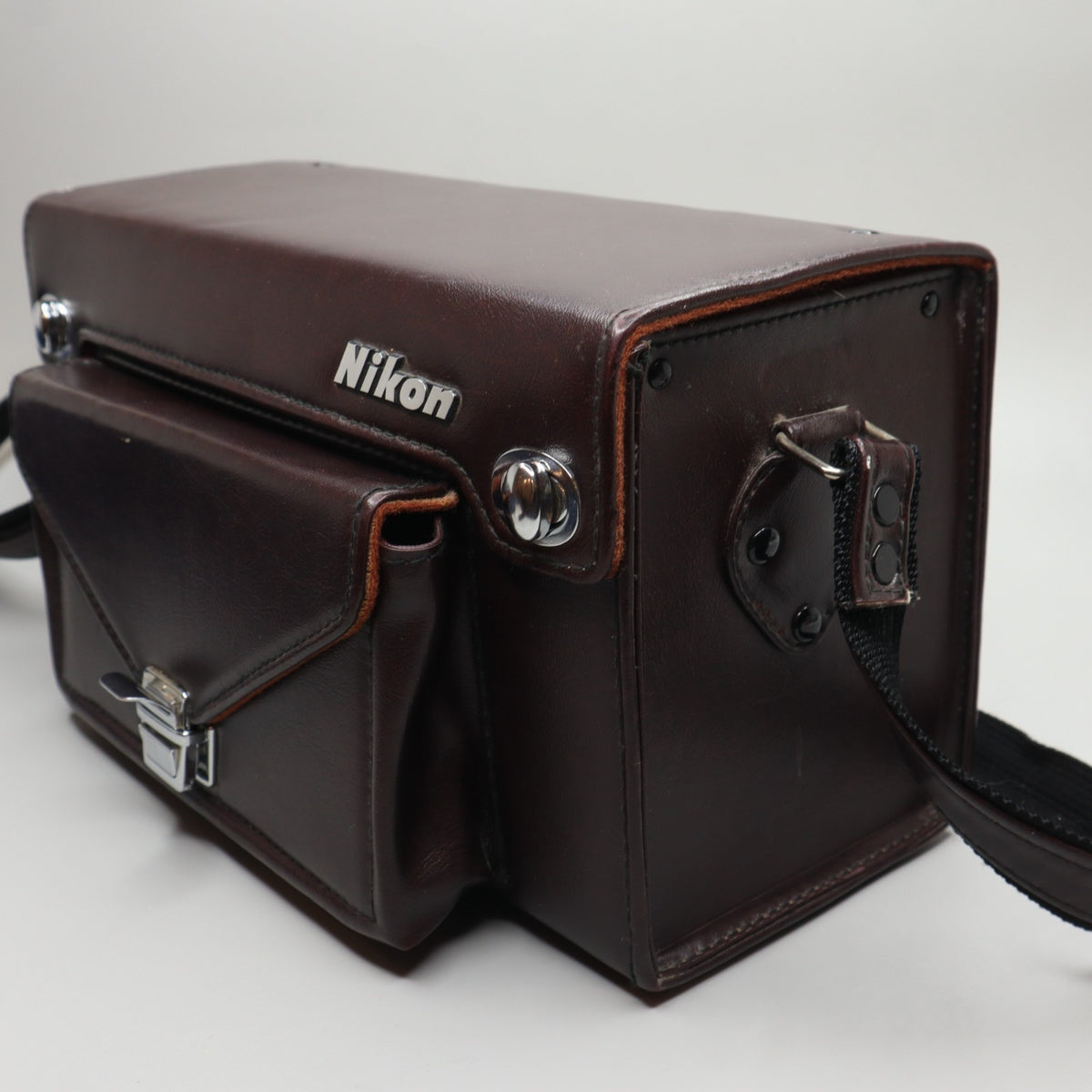 Borsa in pelle Nikon FB-17 per fotocamera