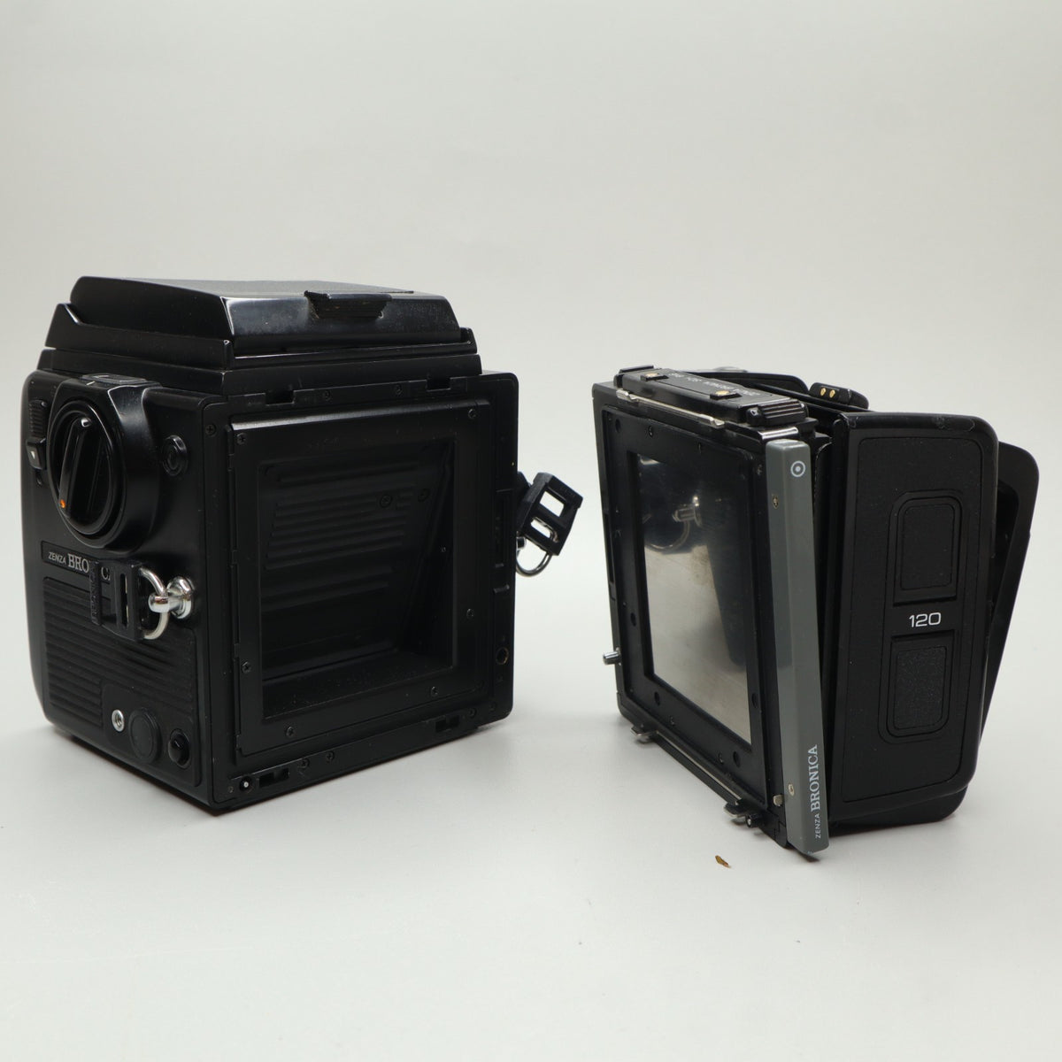 Zenza Bronica SQ-Ai con obiettivo 80mm f/2.8 e magazzino 120