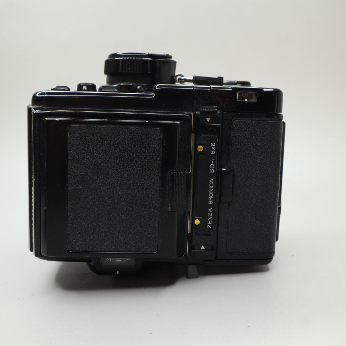 Zenza Bronica SQ-Ai con obiettivo 80mm f/2.8 e magazzino 120
