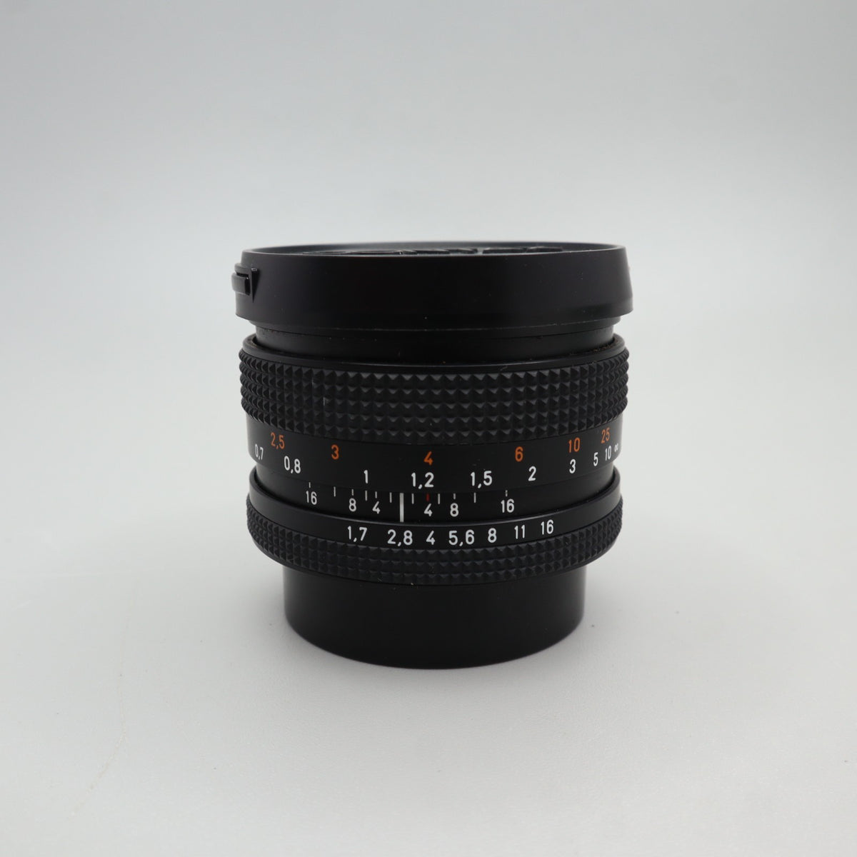 Carl Zeiss Planar 50mm f/1.7 T* attacco Contax/Yashica