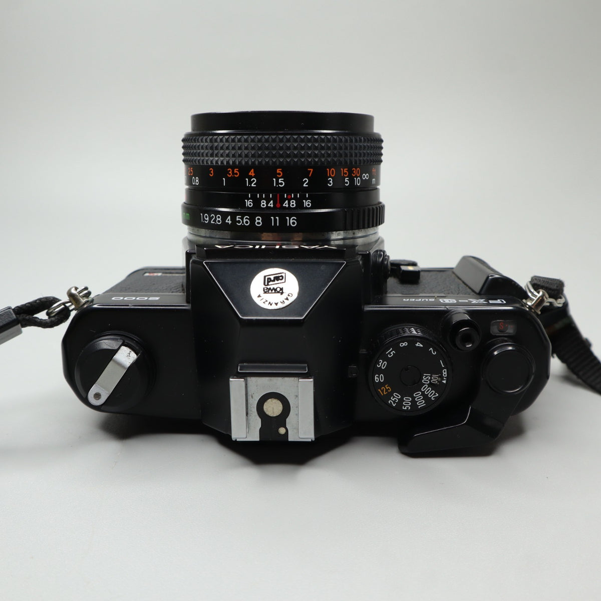 Yashica FX-3 Super 2000 con obiettivo ML 50mm f/1.9