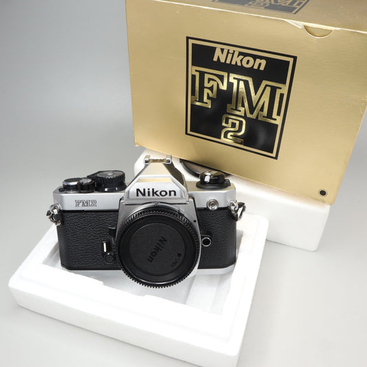 Nikon FM2 Argento - Condizioni Eccellenti, Praticamente Nuova