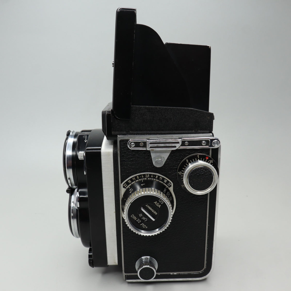 Rolleiflex 2.8C TLR con Ottica Xenotar 80mm f/2.8