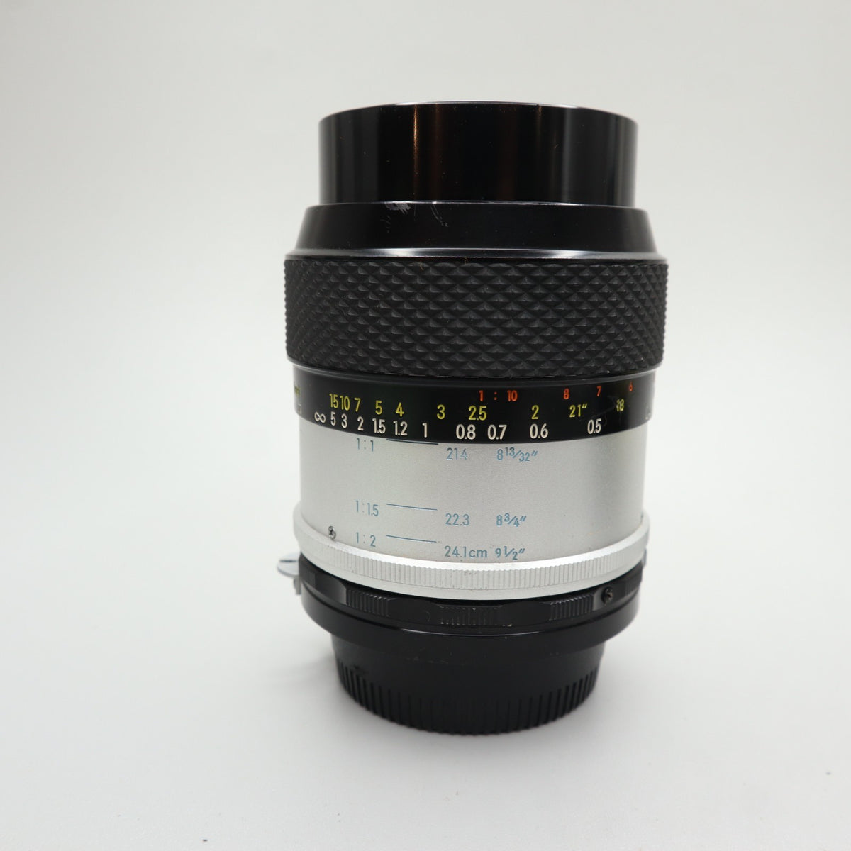 Nikon Micro-Nikkor-P C Auto 55mm f/3.5 Pre-AI con paraluce HS-2