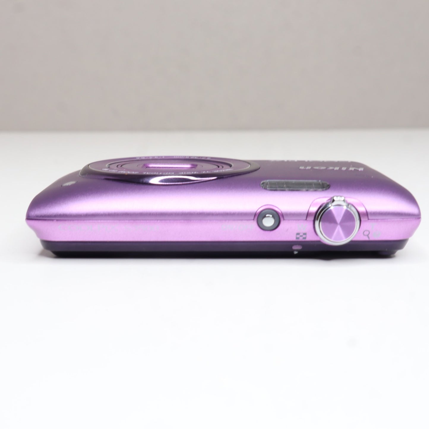 Nikon COOLPIX S3500 Pink 20.1MP Compact Digital Camera 7x Zoom Starter Set