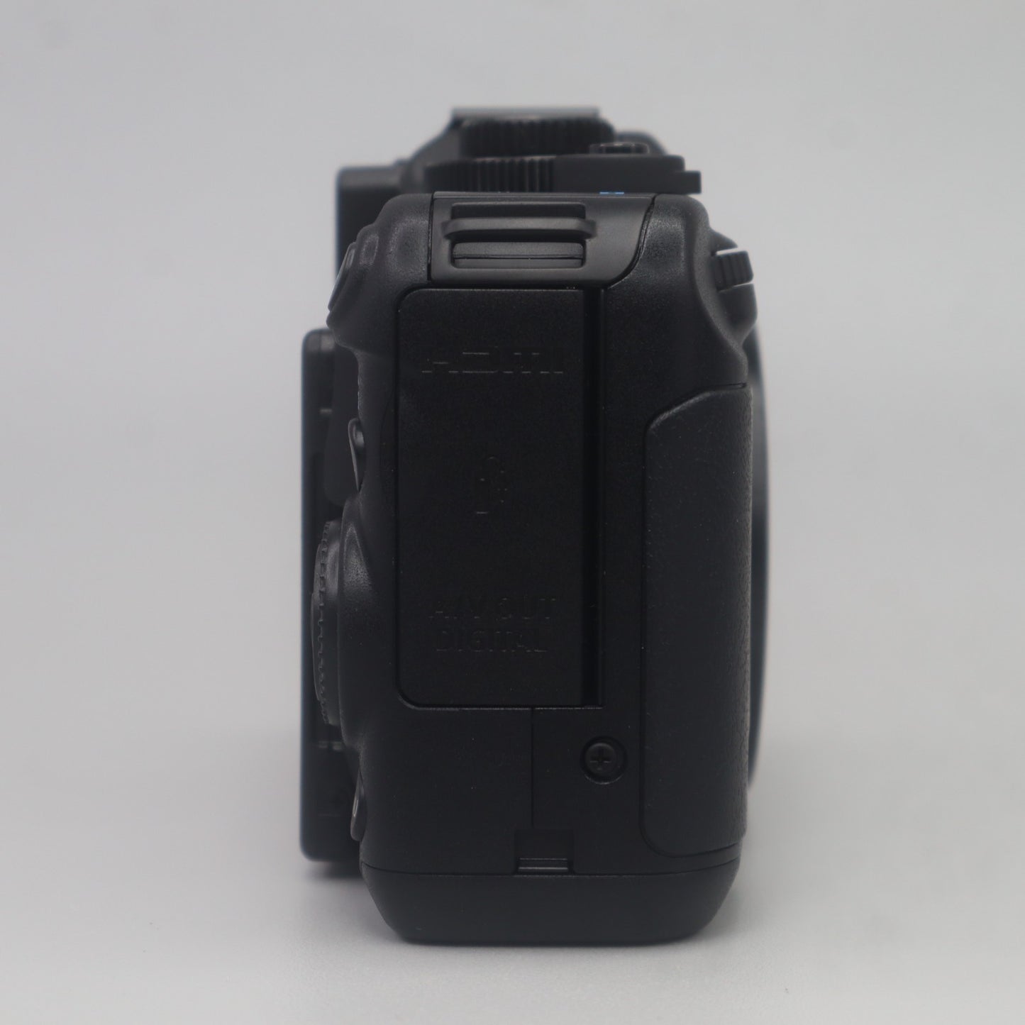 Canon PowerShot G12 10.0MP  Digital Camera 5x Optical Zoom W Charger,