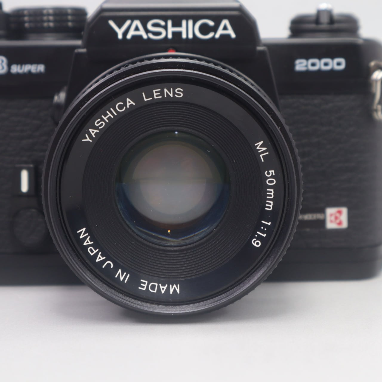Yashica FX-3 Super 2000 + ML 50mm f/1.9 Reflex Analogica Ricondizionata
