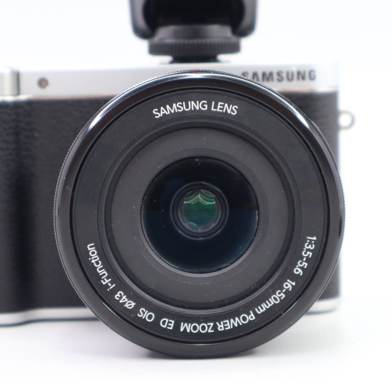 Samsung NX3000 Mirrorless Ricondizionata + Batteria Tracolla Cavo | Buono
