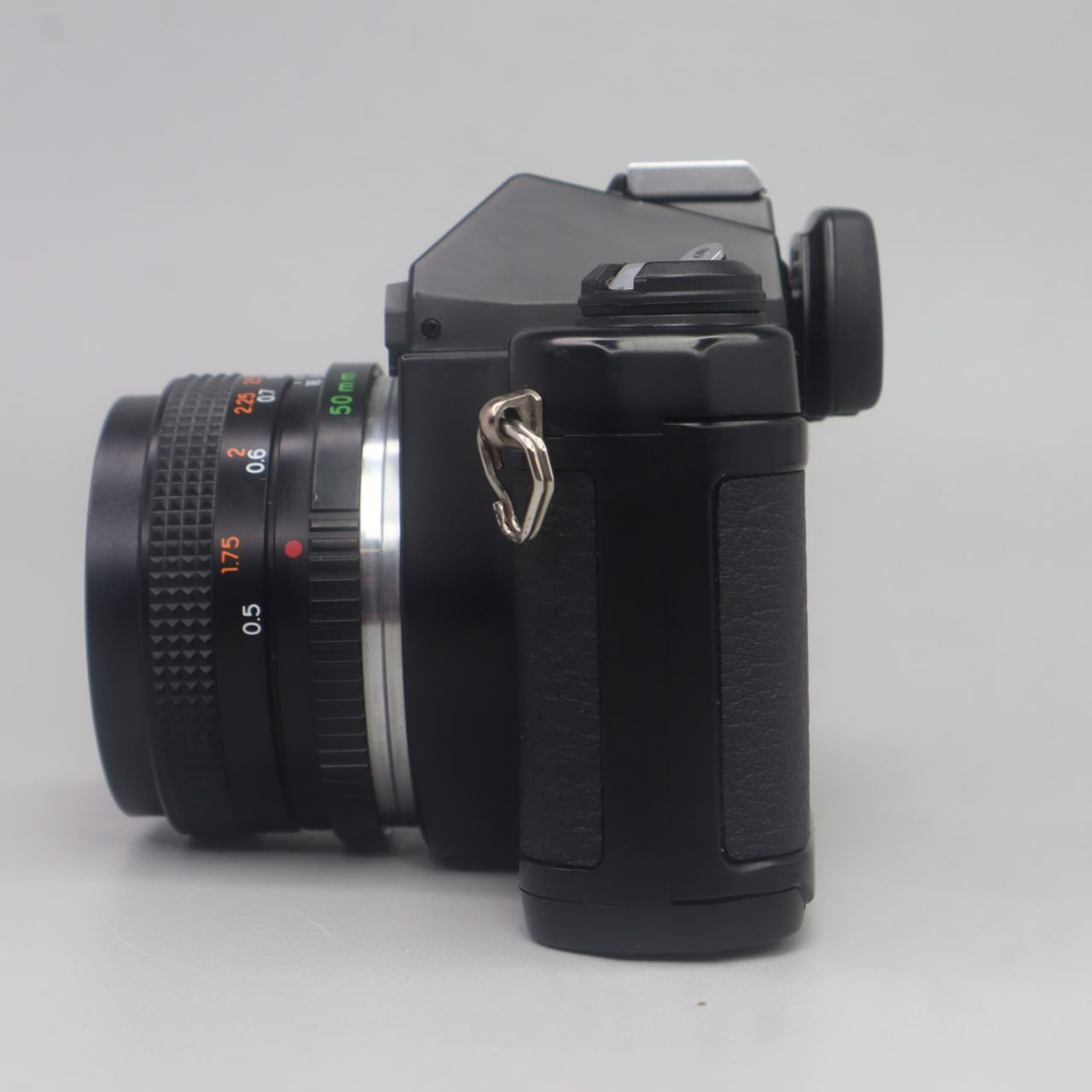 Yashica FX-3 Super 2000 + ML 50mm f/1.9 Reflex Analogica Ricondizionata