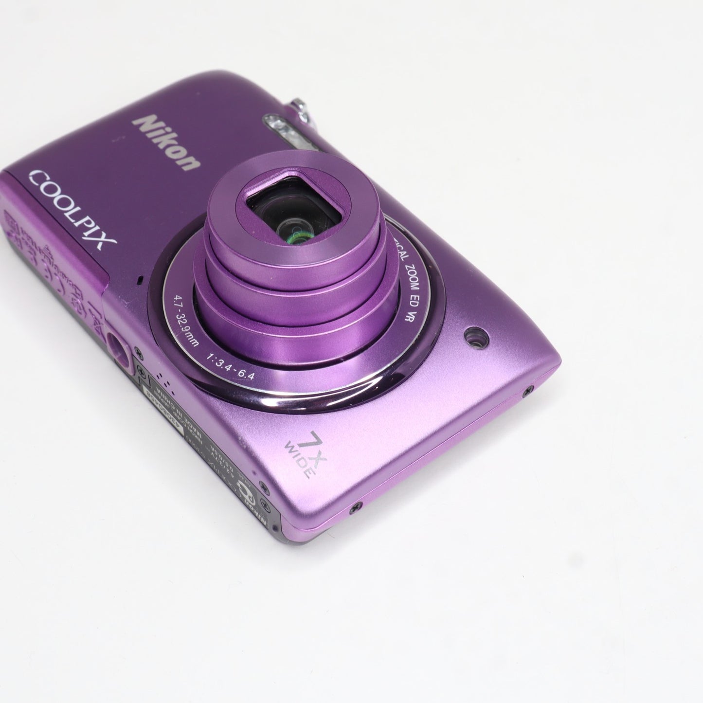 Nikon COOLPIX S3500 Pink 20.1MP Compact Digital Camera 7x Zoom Starter Set